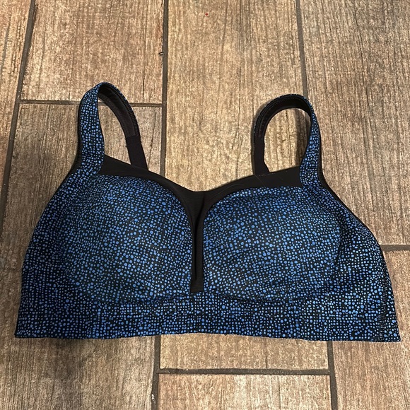 lululemon athletica Other - EUC Lululemon Bubbles Pipe Dream Blue/Black Ta Ta Tamer III Bra